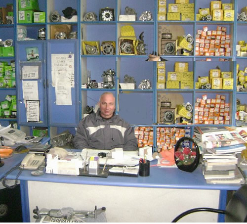 Piramit Oto Servis Atölyesi